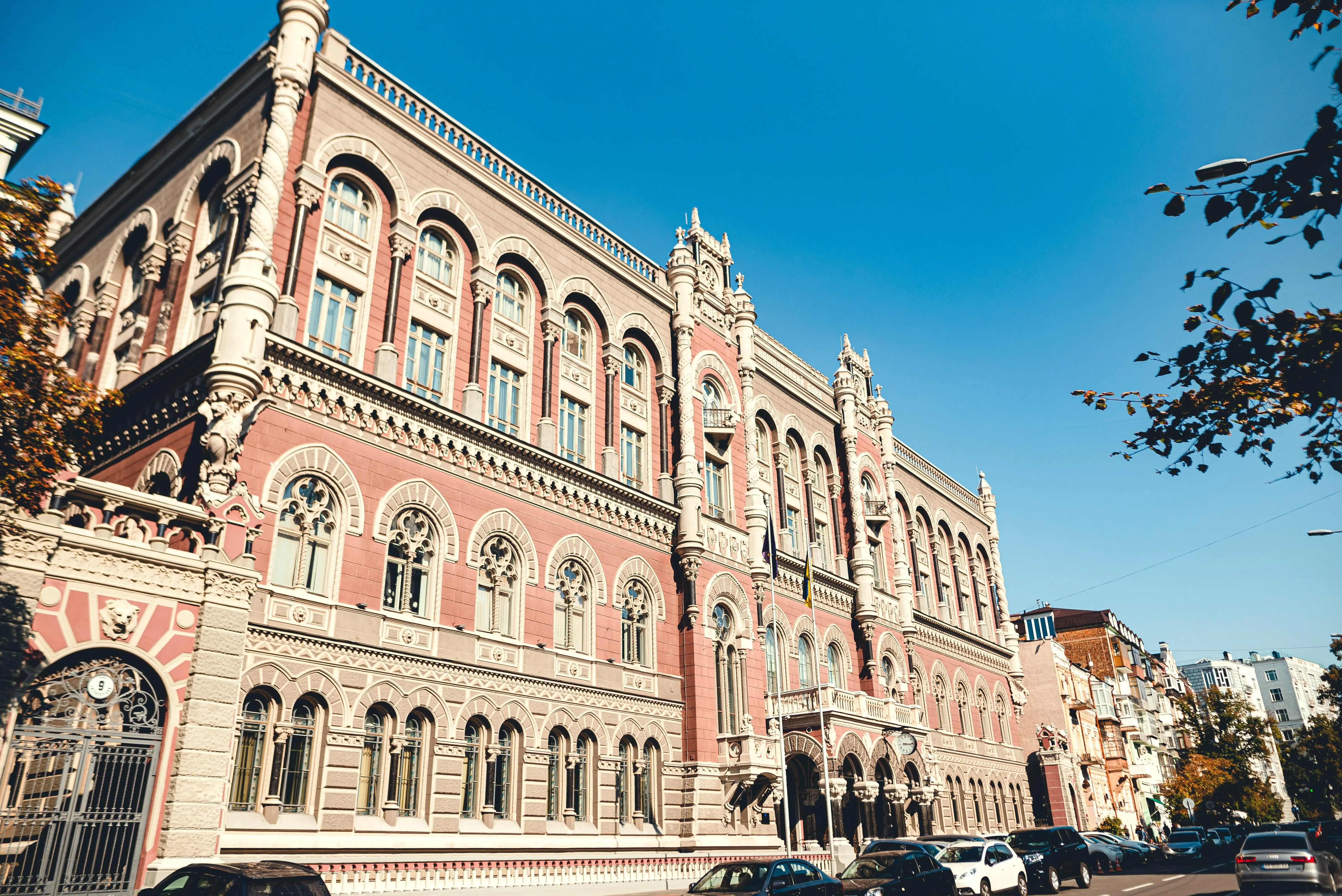 Національний банк заборонив ломбардам приймати товари, які можуть бути використані для військових цілей.