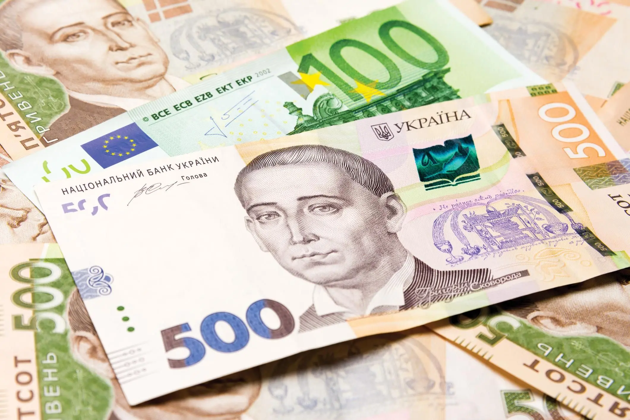Євро може замінити долар в Україні і викликати радикальні зміни, які вплинуть на всіх.